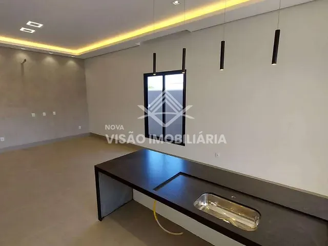 Casa 3 quartos e 2 banheiros, à venda, no bairro Jardim Curitiba em Sinop
