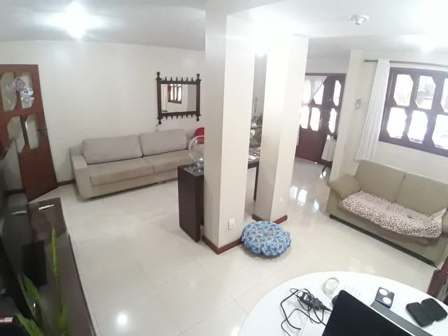 Casa com 270m² 3 quartos e 2 banheiros, à venda ou para alugar, no bairro Imbetiba em Macaé