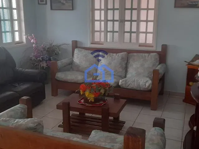 Casa com 360m² 3 quartos e 2 banheiros, à venda, no bairro Pontal Santa Marina em Caraguatatuba