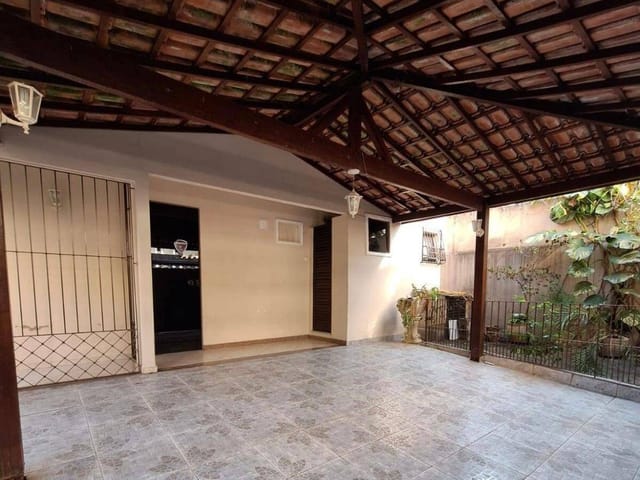 Casa com 456m² 4 quartos e 5 banheiros, à venda, no bairro Centro em Campos dos Goytacazes