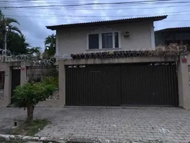 Casa com 456m² 4 quartos e 5 banheiros, à venda, no bairro Centro em Campos dos Goytacazes
