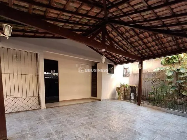 Casa com 456m² 4 quartos e 5 banheiros, à venda, no bairro Centro em Campos dos Goytacazes