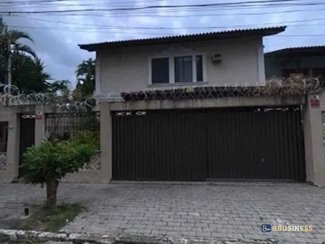 Casa com 456m² 4 quartos e 5 banheiros, à venda, no bairro Centro em Campos dos Goytacazes