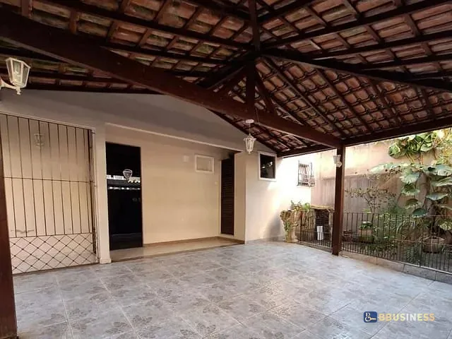Casa com 456m² 4 quartos e 5 banheiros, à venda, no bairro Centro em Campos dos Goytacazes