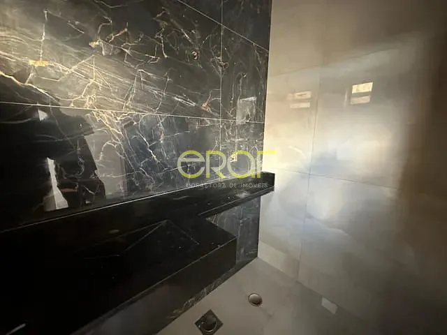 Casa 3 quartos e 2 banheiros, à venda, no bairro Jardim Califórnia em Formosa