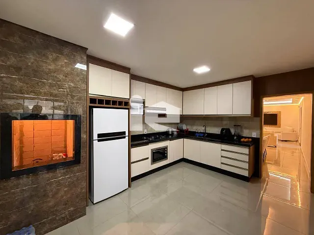 Casa 3 quartos e 2 banheiros, à venda, no bairro Jardim Nobre em Rolândia