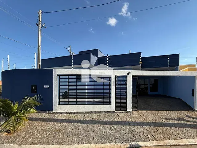 Casa 3 quartos e 2 banheiros, à venda, no bairro Jardim Nobre em Rolândia