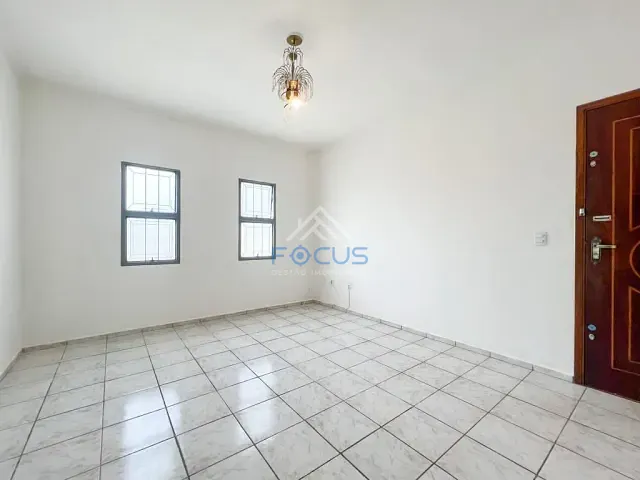 Casa com 334m² 2 quartos e 2 banheiros, para alugar, no bairro Jardim Estádio em Jundiaí