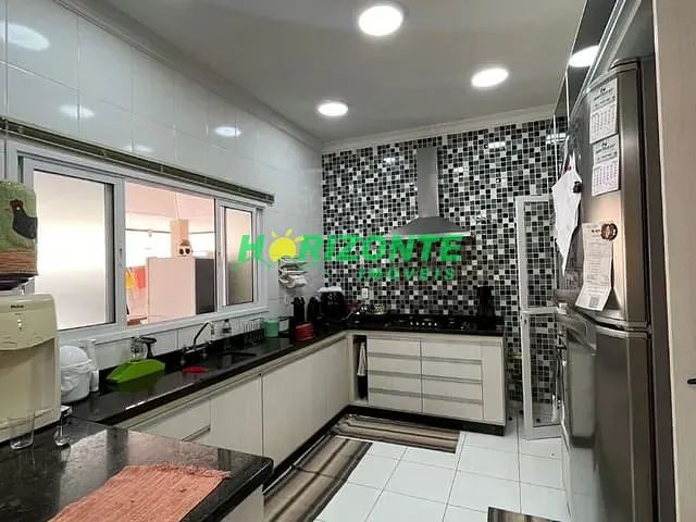 Casa com 430m² 3 quartos e 5 banheiros, à venda, no bairro Villa Branca em Jacareí