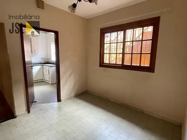 Casa com 282m² 3 quartos e 3 banheiros, à venda ou para alugar, no bairro Vila Resende em Caçapava