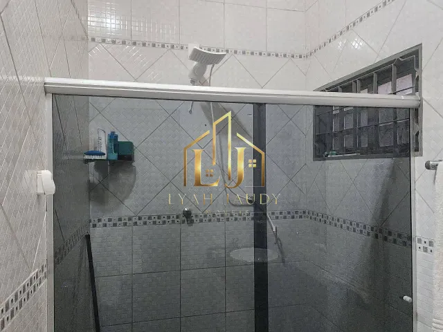 Casa com 360m² 2 quartos e 2 banheiros, à venda, no bairro Cristo Rei em Várzea Grande