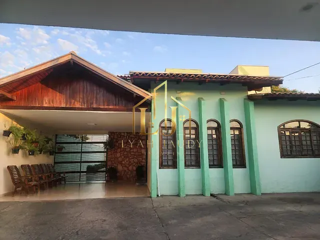 Casa com 360m² 2 quartos e 2 banheiros, à venda, no bairro Cristo Rei em Várzea Grande