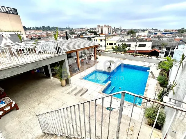 Casa 3 quartos e 5 banheiros, à venda, no bairro Jardim Leonor Mendes de Barros em São Paulo