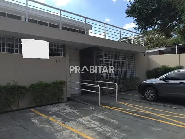 Casa com 600m² 6 quartos e 4 banheiros, à venda, no bairro Alto de Pinheiros em São Paulo