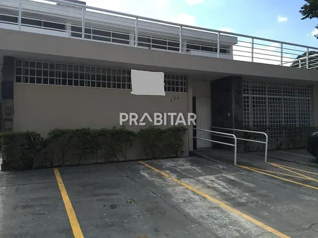 Casa com 600m² 6 quartos e 4 banheiros, à venda, no bairro Alto de Pinheiros em São Paulo
