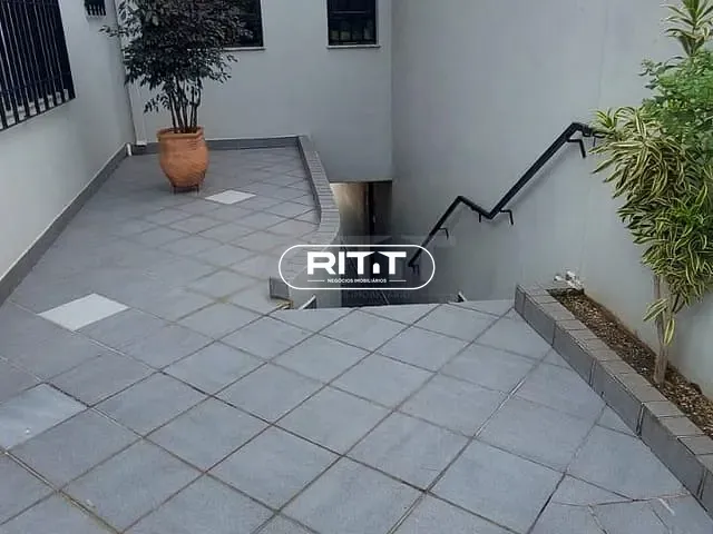 Casa com 350m² 3 quartos e 4 banheiros, à venda, no bairro Jardim Nova Europa em Campinas