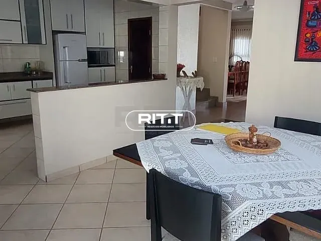 Casa com 350m² 3 quartos e 4 banheiros, à venda, no bairro Jardim Nova Europa em Campinas