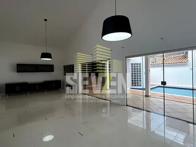 Casa com 464m² 3 quartos e 4 banheiros, à venda, no bairro Vila Aviaçao em Bauru