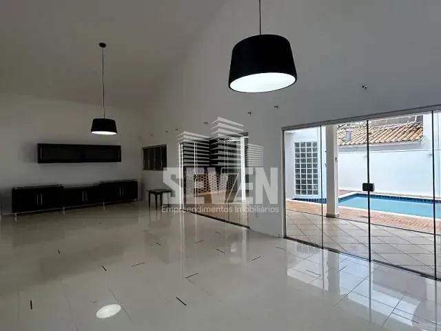 Casa com 464m² 3 quartos e 4 banheiros, à venda, no bairro Vila Aviaçao em Bauru