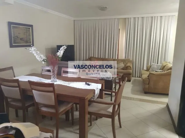 Casa com 250m² 5 quartos e 2 banheiros, à venda, no bairro Vila Betânia em São José Dos Campos