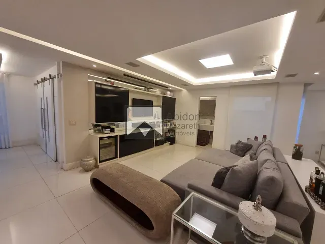 Casa com 770m² 5 quartos e 8 banheiros, à venda, no bairro Camboinhas em Niterói