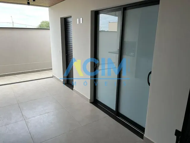 Casa com 253m² 3 quartos e 3 banheiros, à venda, no bairro Loteamento São Pedro em Jaguariúna