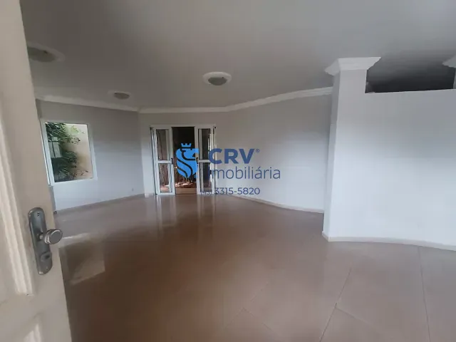 Casa com 500m² 4 quartos e 7 banheiros, para alugar, no bairro Bela Suiça em Londrina