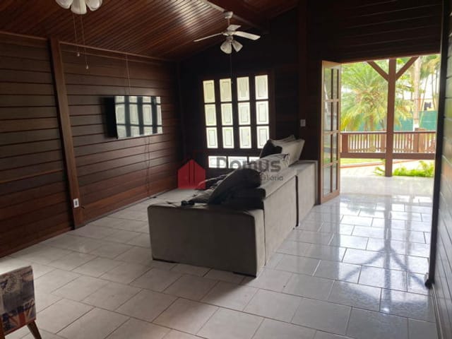 Casa com 450m², à venda, no bairro Horto em Ubatuba