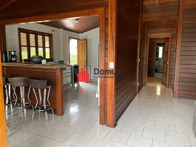 Casa com 450m², à venda, no bairro Horto em Ubatuba
