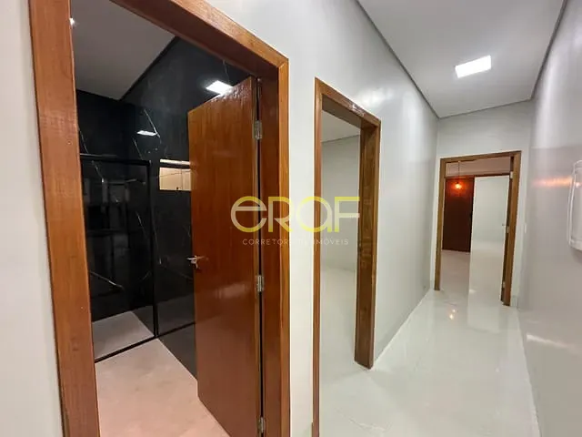Casa 3 quartos e 2 banheiros, à venda, no bairro Jardim Califórnia em Formosa