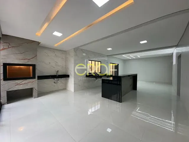 Casa 3 quartos e 2 banheiros, à venda, no bairro Jardim Califórnia em Formosa