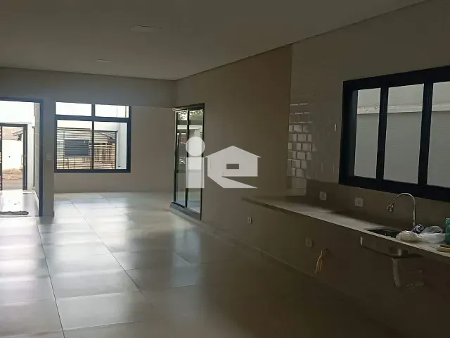Casa 3 quartos e 3 banheiros, à venda, no bairro Jardim Santa Mônica em Rolândia