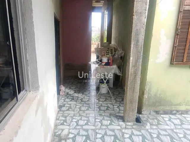 Casa 4 quartos e 2 banheiros, à venda, no bairro Fazendinha em Belo Horizonte