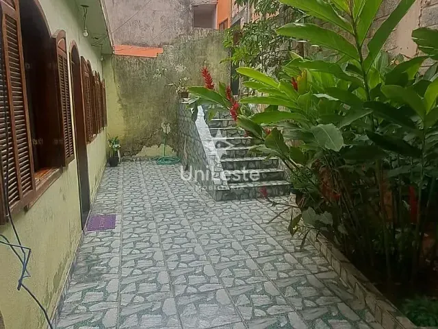 Casa 4 quartos e 2 banheiros, à venda, no bairro Fazendinha em Belo Horizonte