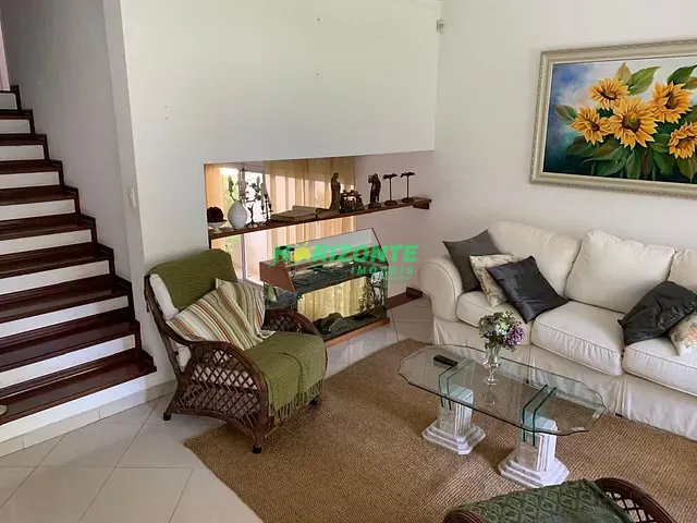 Casa com 373m² 4 quartos e 3 banheiros, à venda, no bairro Jardim Esplanada em São José dos Campos