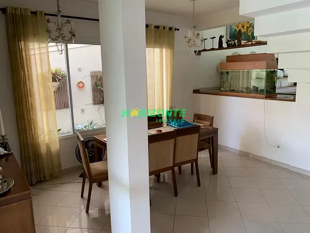 Casa com 373m² 4 quartos e 3 banheiros, à venda, no bairro Jardim Esplanada em São José dos Campos