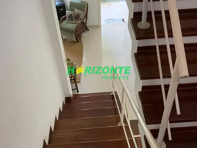 Casa com 373m² 4 quartos e 3 banheiros, à venda, no bairro Jardim Esplanada em São José dos Campos