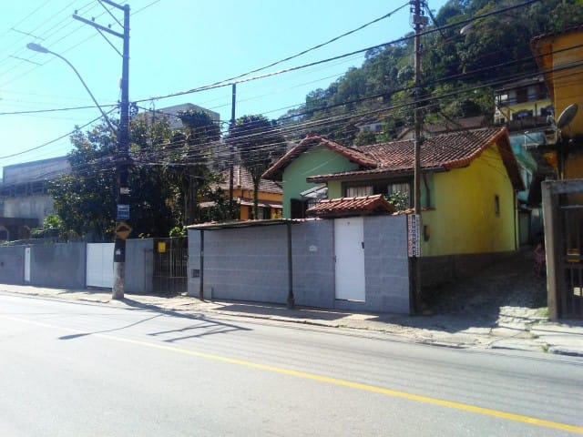 Casa com 199m², à venda, no bairro Morin em Petrópolis
