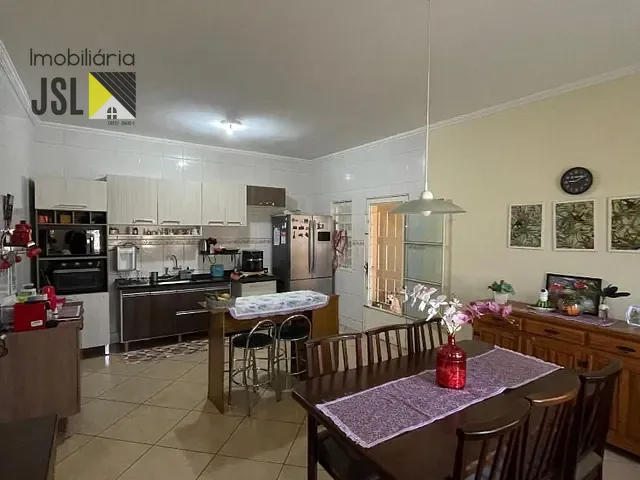 Casa com 278m² 3 quartos e 4 banheiros, à venda, no bairro Borda da Mata em Caçapava