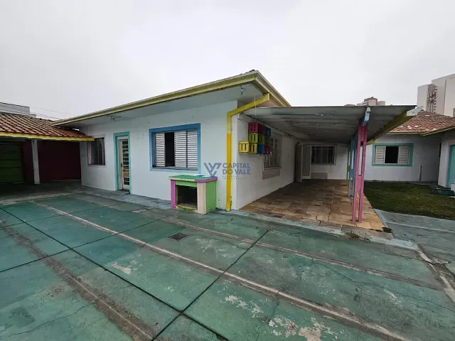 Casa com 431m², para alugar, no bairro Jardim das Indústrias em São José dos Campos