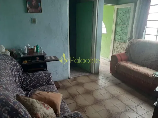 Casa com 163m² 2 quartos e 1 banheiro, à venda, no bairro Centro em Aparecida