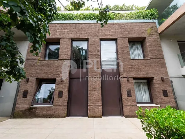 Casa 4 quartos e 6 banheiros, à venda, no bairro Alto de Pinheiros em São Paulo