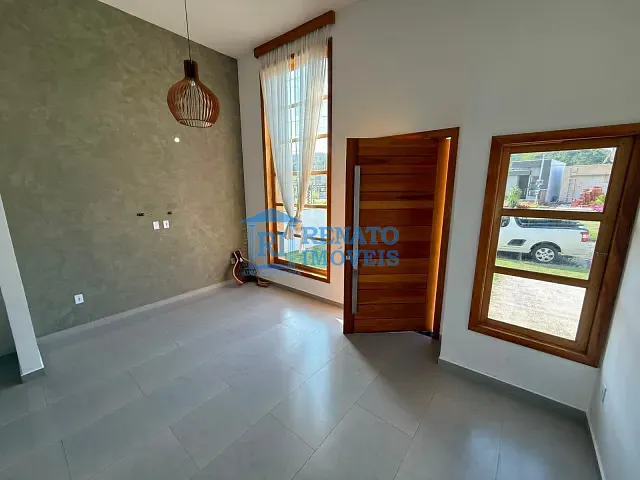 Casa 3 quartos e 1 banheiro, para alugar, no bairro Pindobas em Maricá