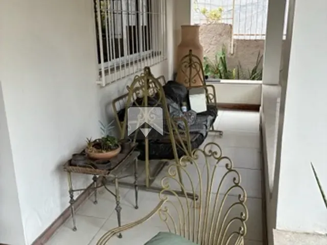 Casa 4 quartos e 1 banheiro, à venda, no bairro Vital Brazil em Niterói