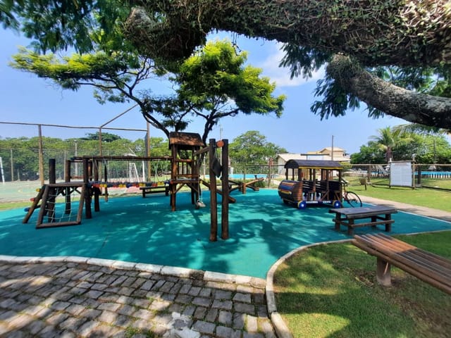 Casa com 375m² 3 quartos e 5 banheiros, à venda, no bairro Barra de Macaé em Macaé