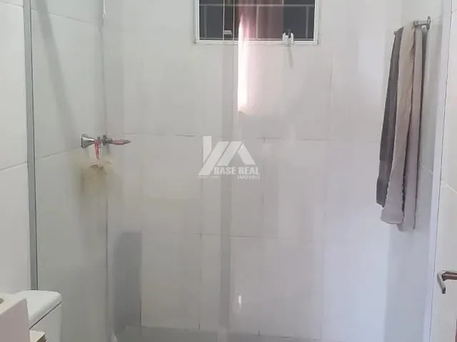 Casa com 70m² 2 quartos e 1 banheiro, à venda, no bairro Cará-cará em Ponta Grossa