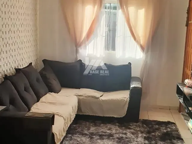 Casa com 70m² 2 quartos e 1 banheiro, à venda, no bairro Cará-cará em Ponta Grossa