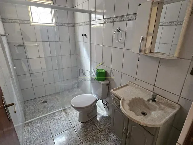Casa 2 quartos e 1 banheiro, para alugar, no bairro Centro em Piracaia