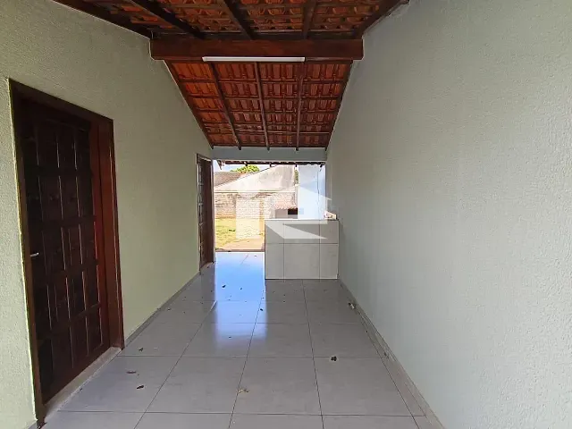 Casa 2 quartos e 1 banheiro, para alugar, no bairro Jardim Capricornio em Rolândia