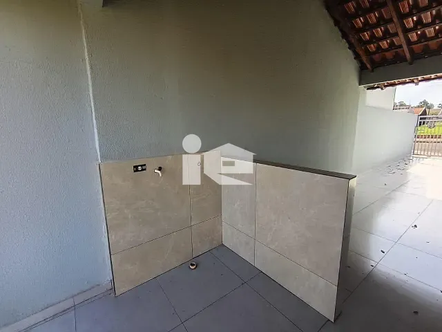 Casa 2 quartos e 1 banheiro, para alugar, no bairro Jardim Capricornio em Rolândia